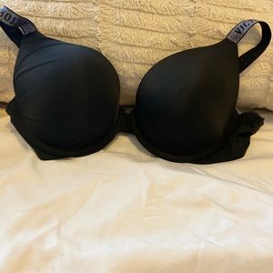 Victoria’s Secret T-shirt Bra